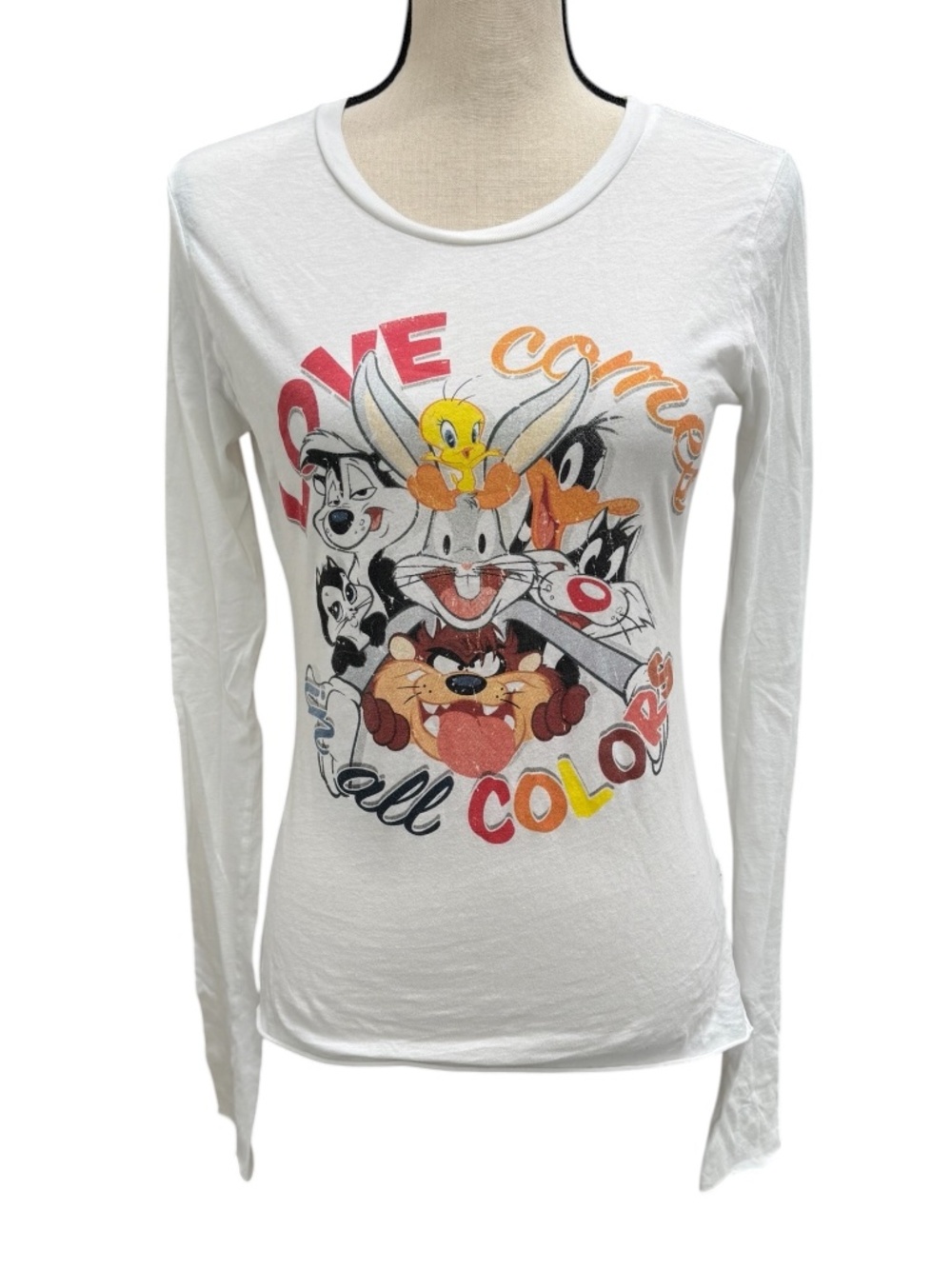 BEJEWELED OUTPOST TRADING COMPANY LOONEY TUNES "LOVE COMES IN ALL COLORS" TSHIRT